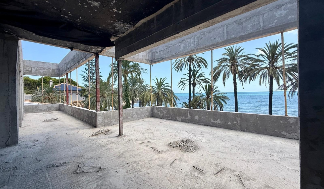 Obra nueva - Villa independiente - Orihuela Costa - Punta Prima