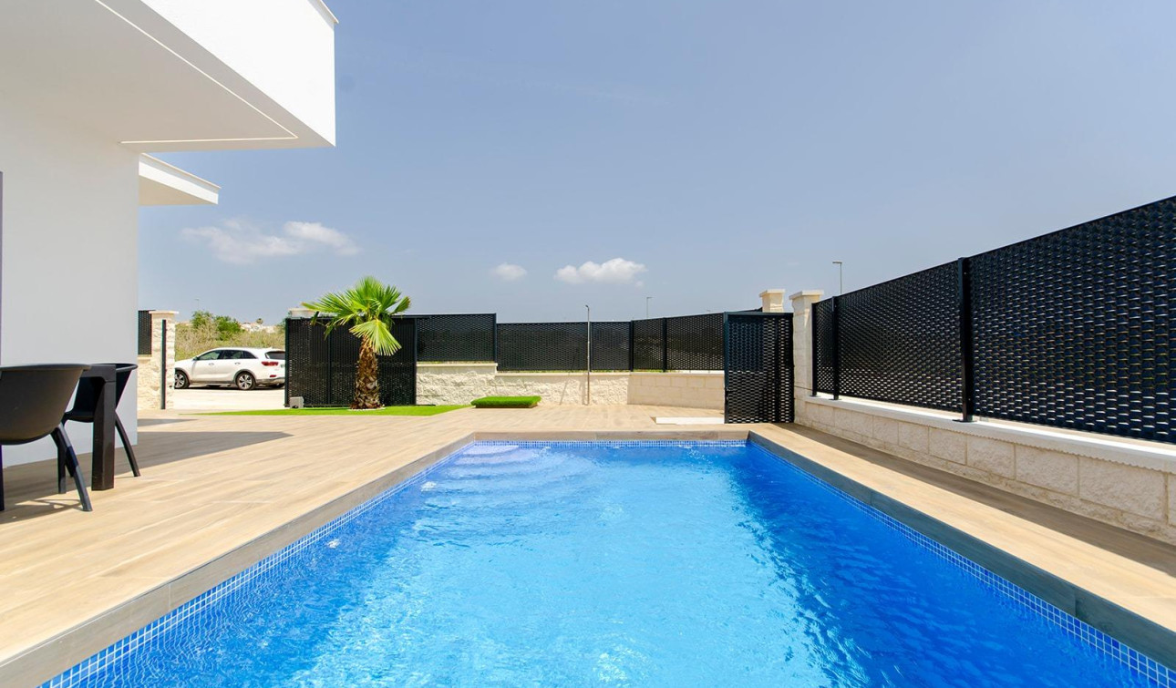 Obra nueva - Villa independiente - Orihuela - Entre Naranjos