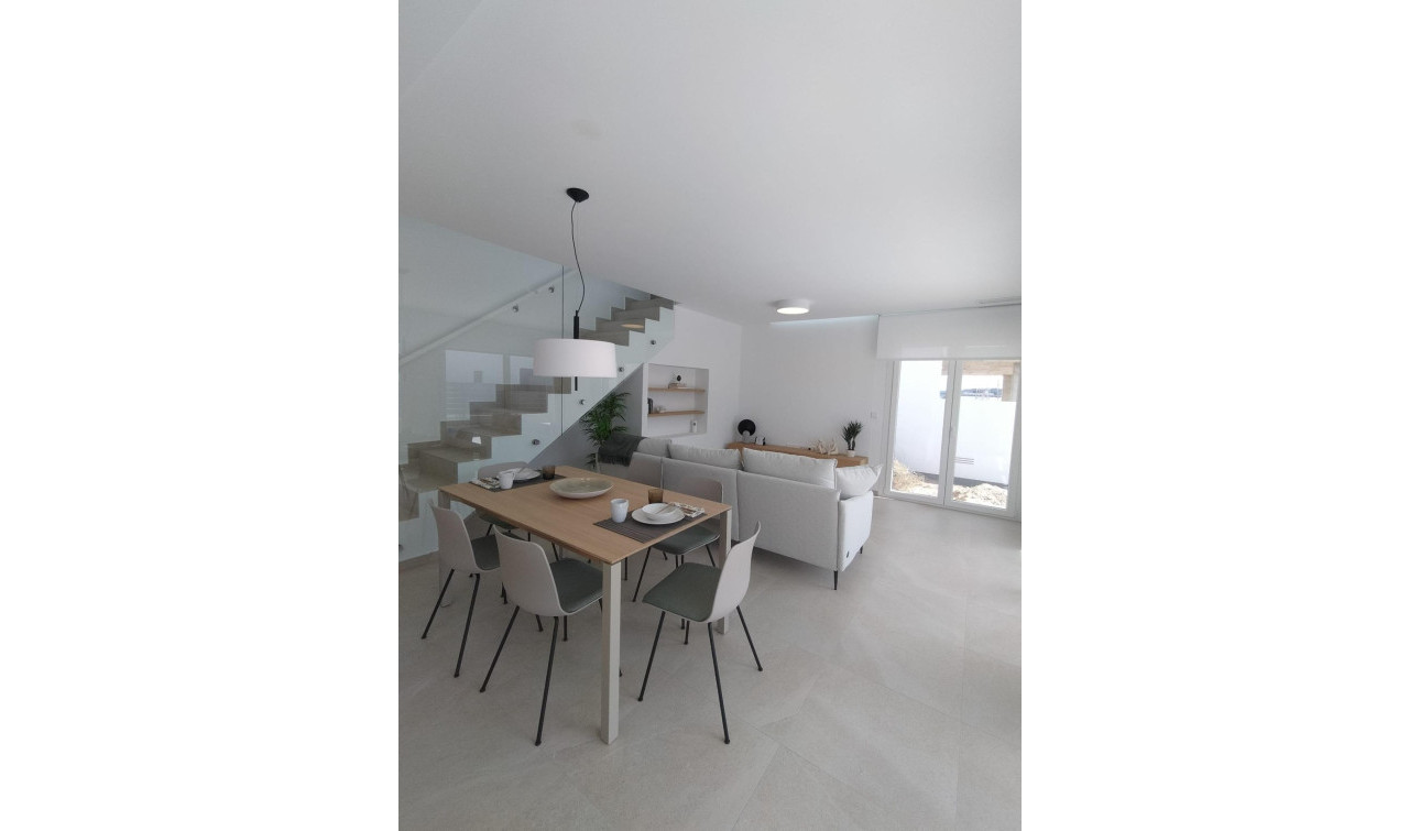 Obra nueva - Villa independiente - Orihuela - Entre Naranjos