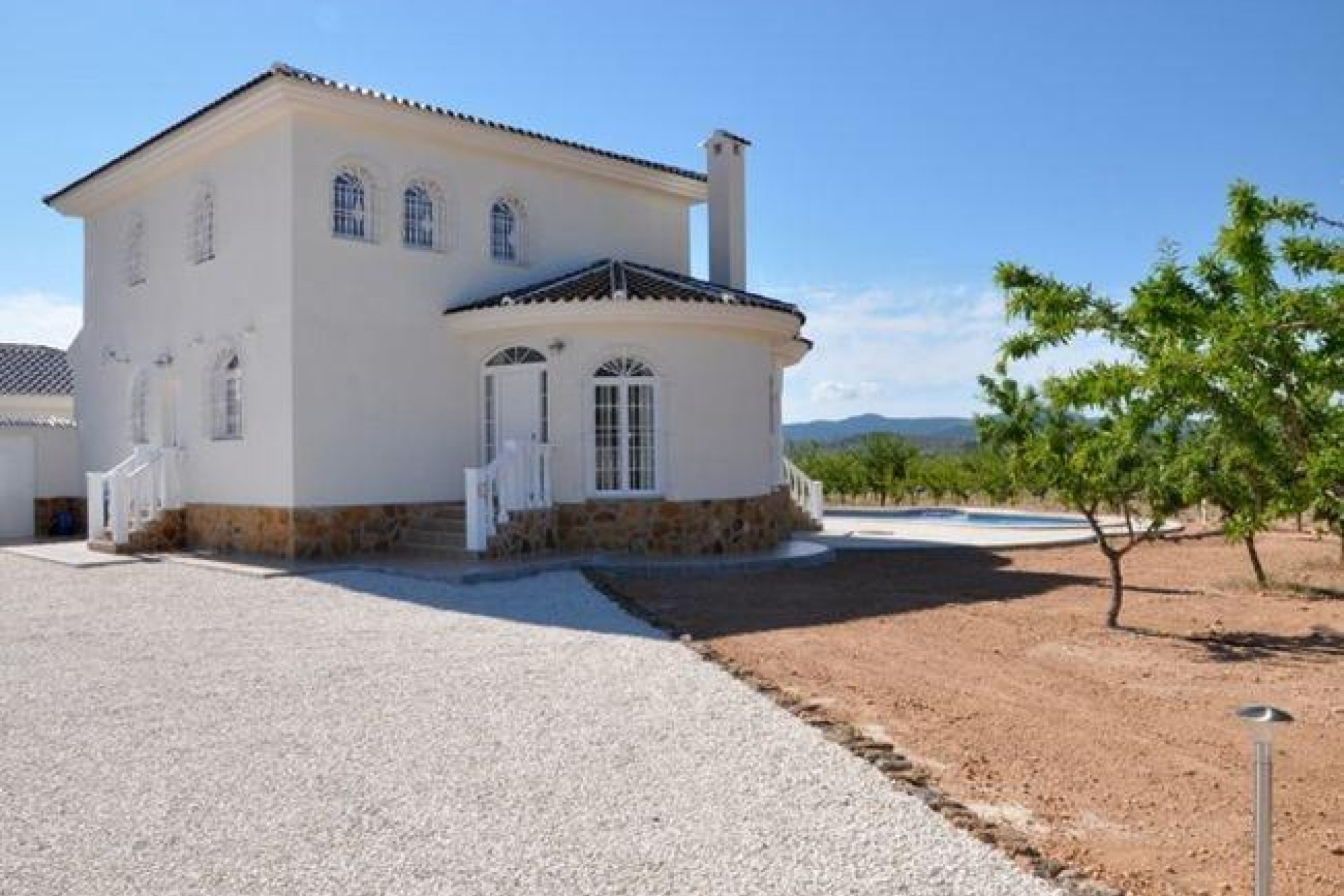 Obra nueva - Villa independiente - Pinoso - Campo