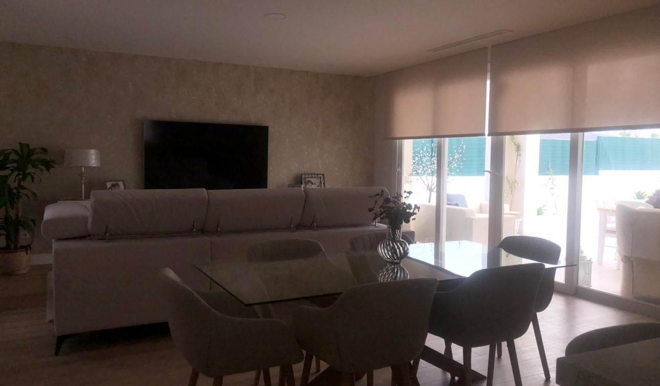 Obra nueva - Villa independiente - Pinoso - Casas Pastor
