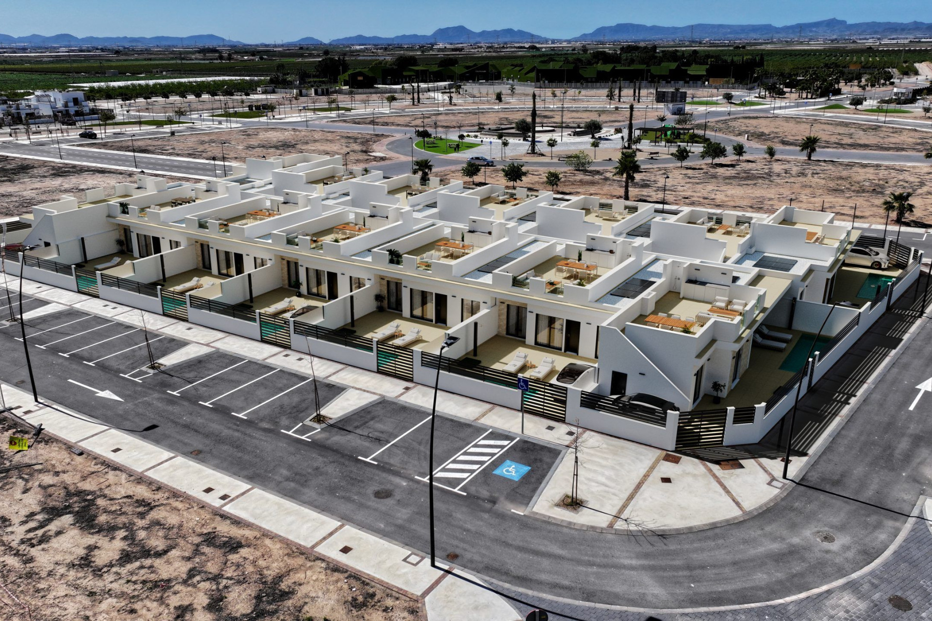 Obra nueva - Villa independiente - roldan