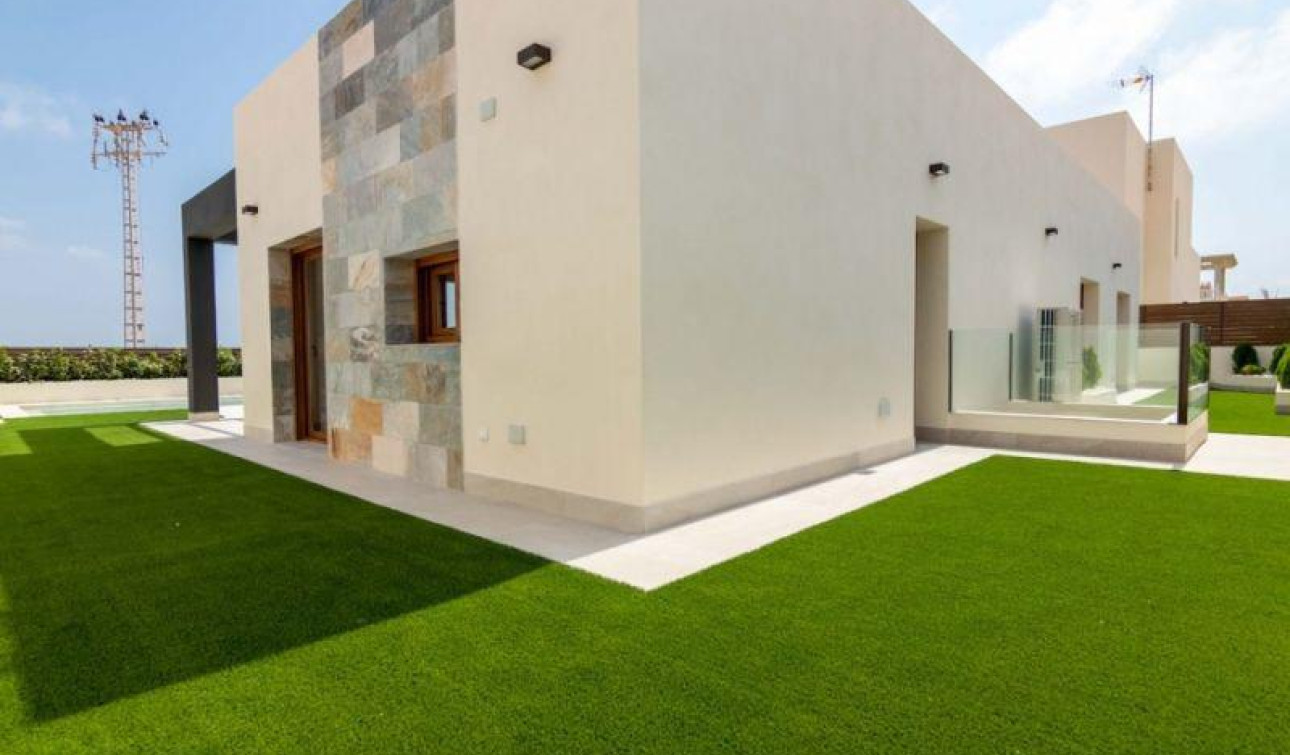 Obra nueva - Villa independiente - Torrevieja - Los Altos