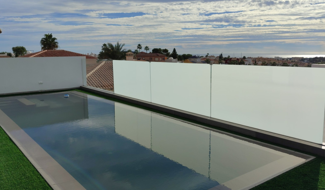 Obra nueva - Villa independiente - Torrevieja - Los Balcones - Los Altos del Edén