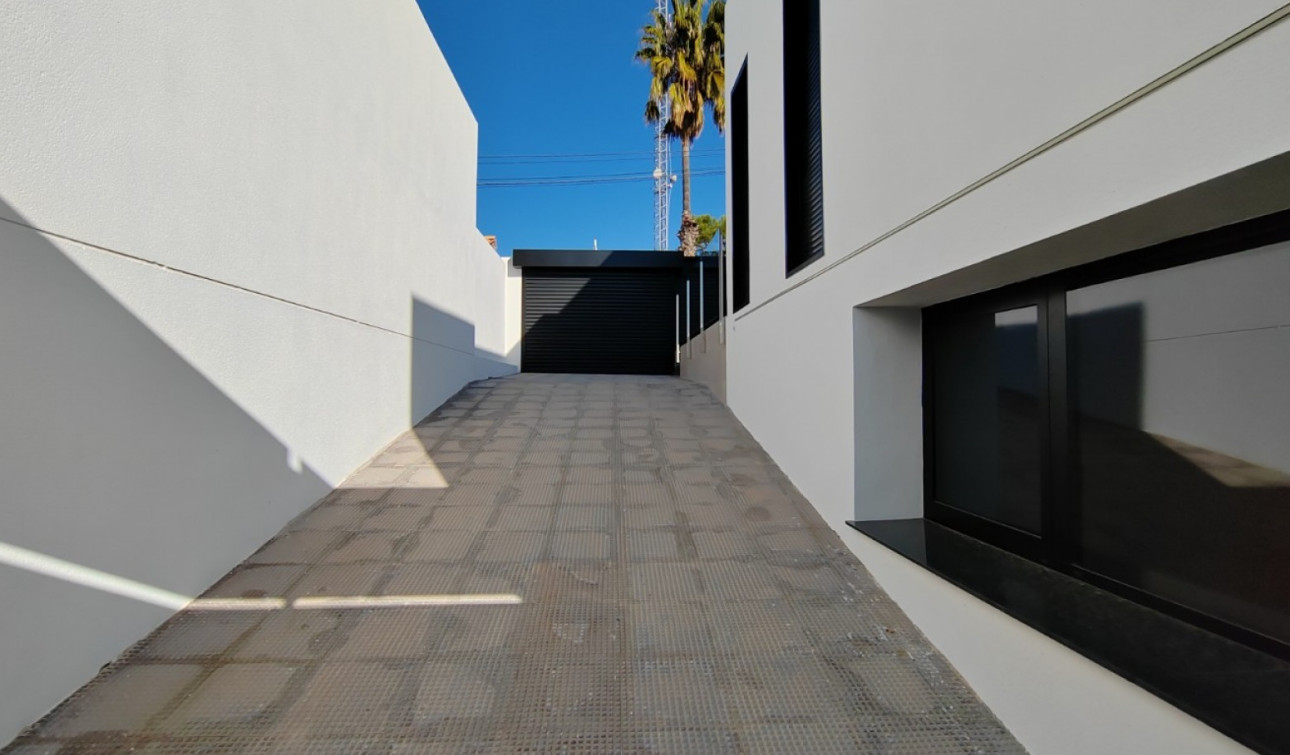 Obra nueva - Villa independiente - Torrevieja - Los Balcones - Los Altos del Edén