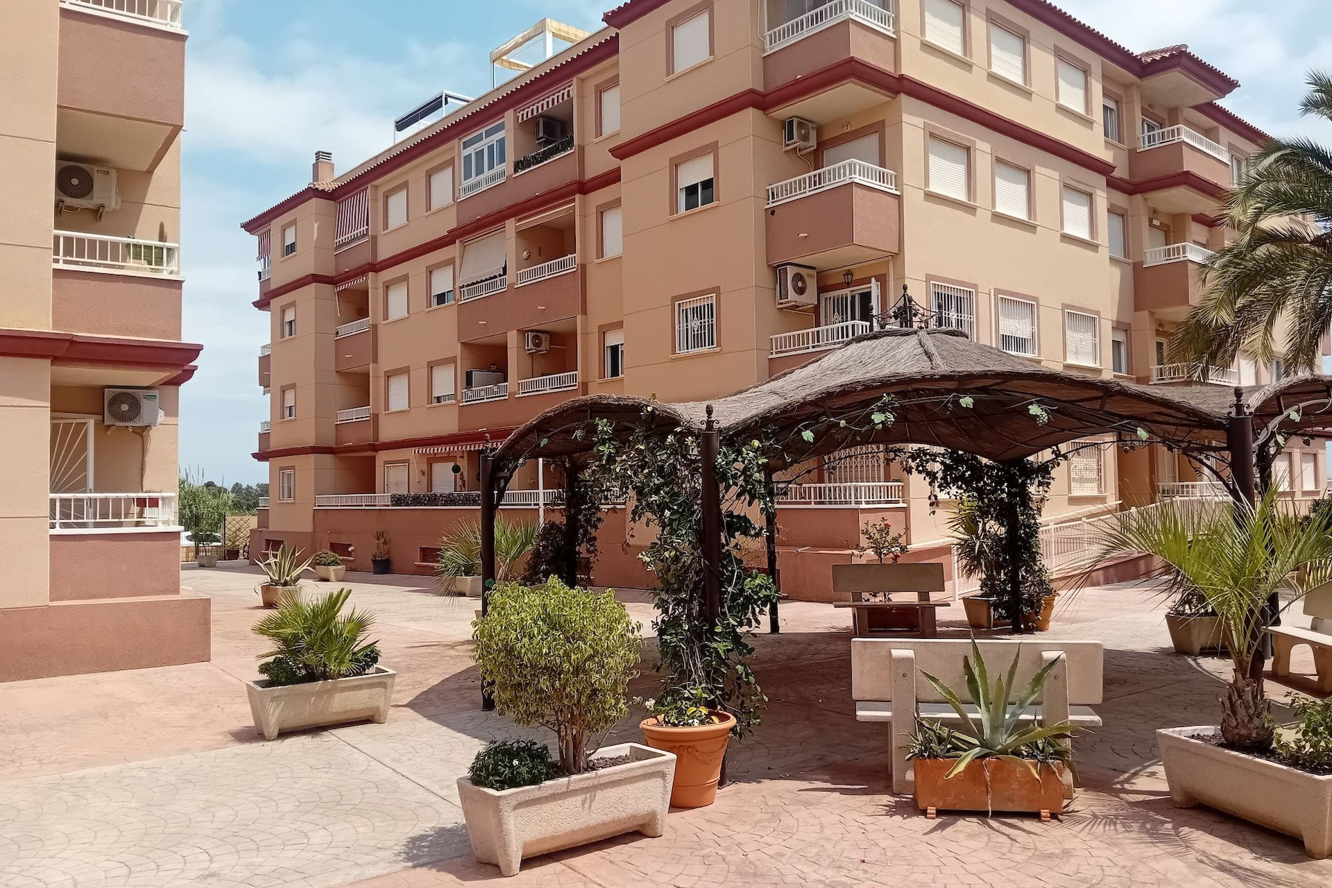 Resale - Apartment / Flat - Algorfa
