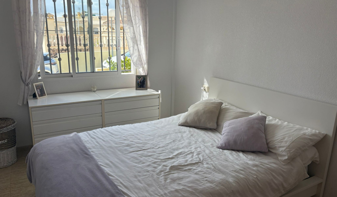 Resale - Apartment / Flat - Algorfa