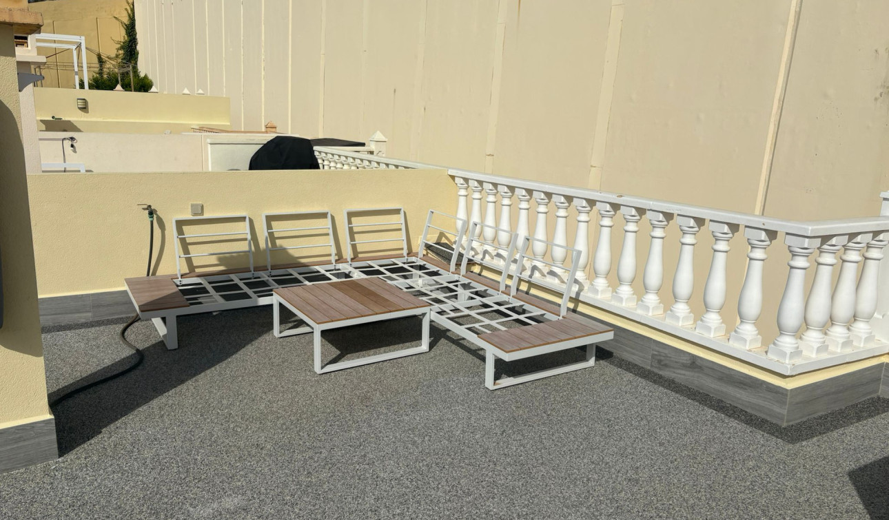 Resale - Apartment / Flat - Algorfa