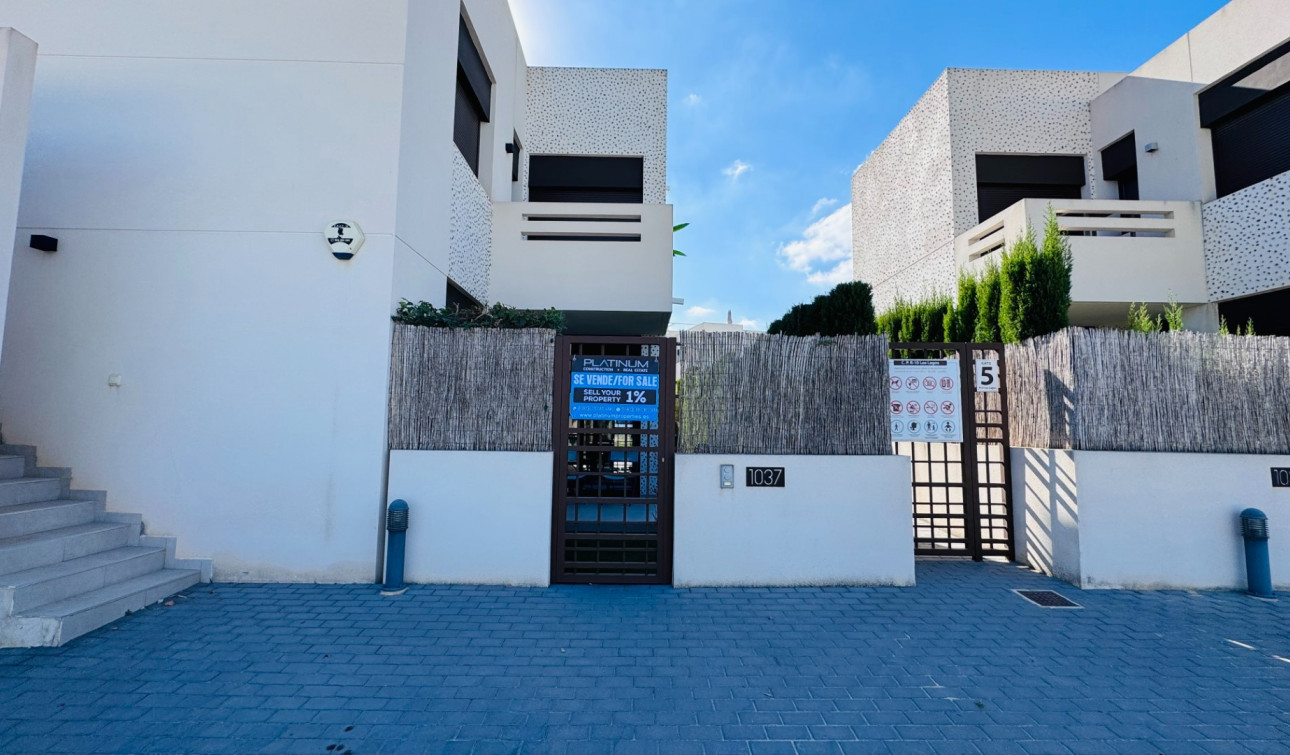 Resale - Apartment / Flat - Algorfa