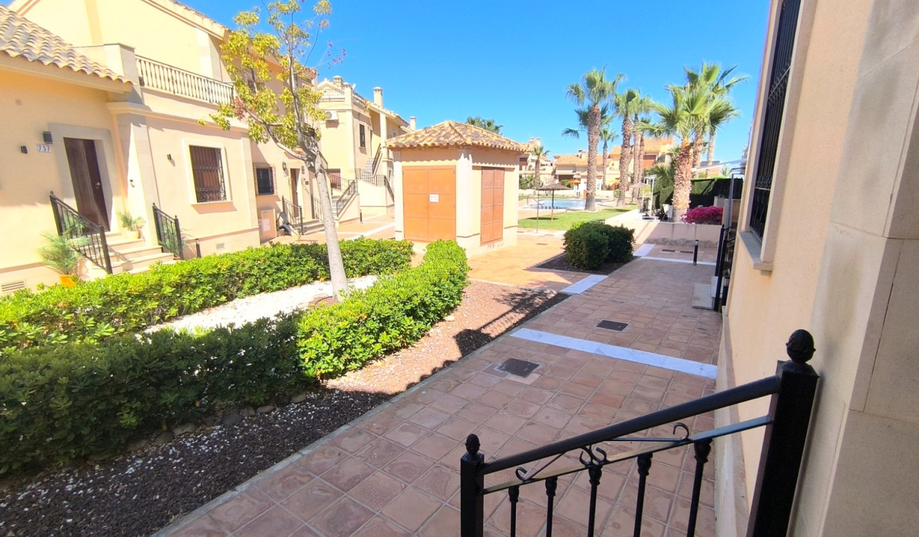 Resale - Apartment / Flat - Algorfa