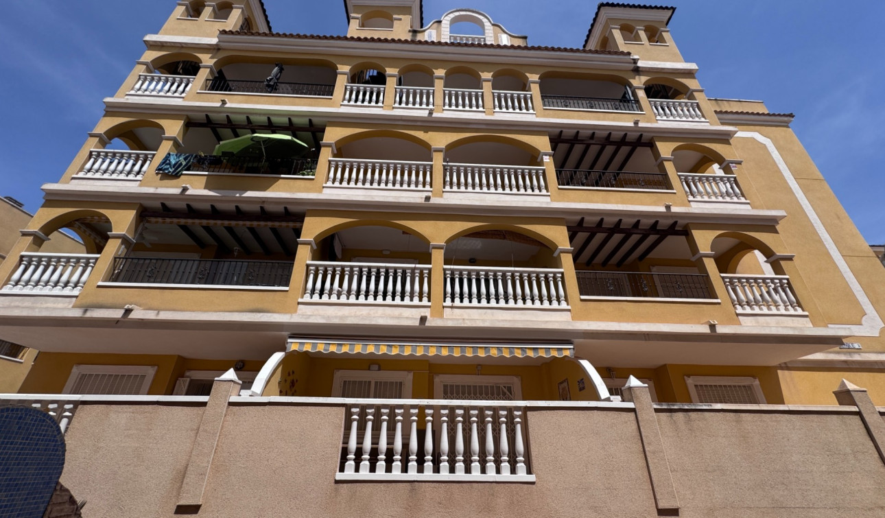 Resale - Apartment / Flat - Algorfa