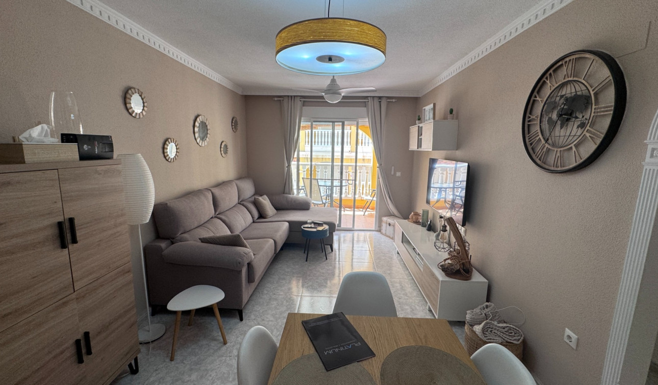 Resale - Apartment / Flat - Algorfa