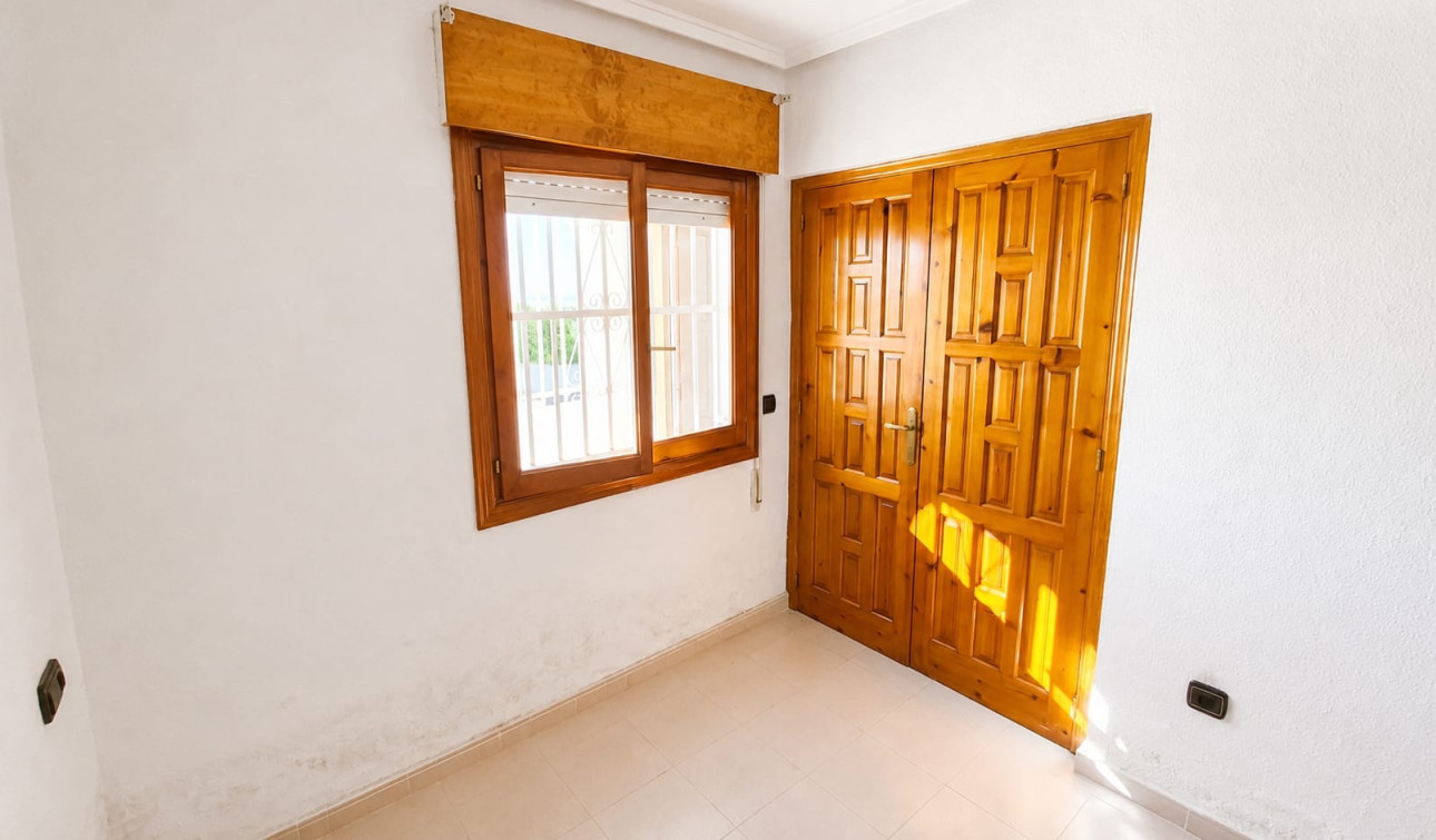 Resale - Apartment / Flat - Alicante - Alicante (Costa Blanca)