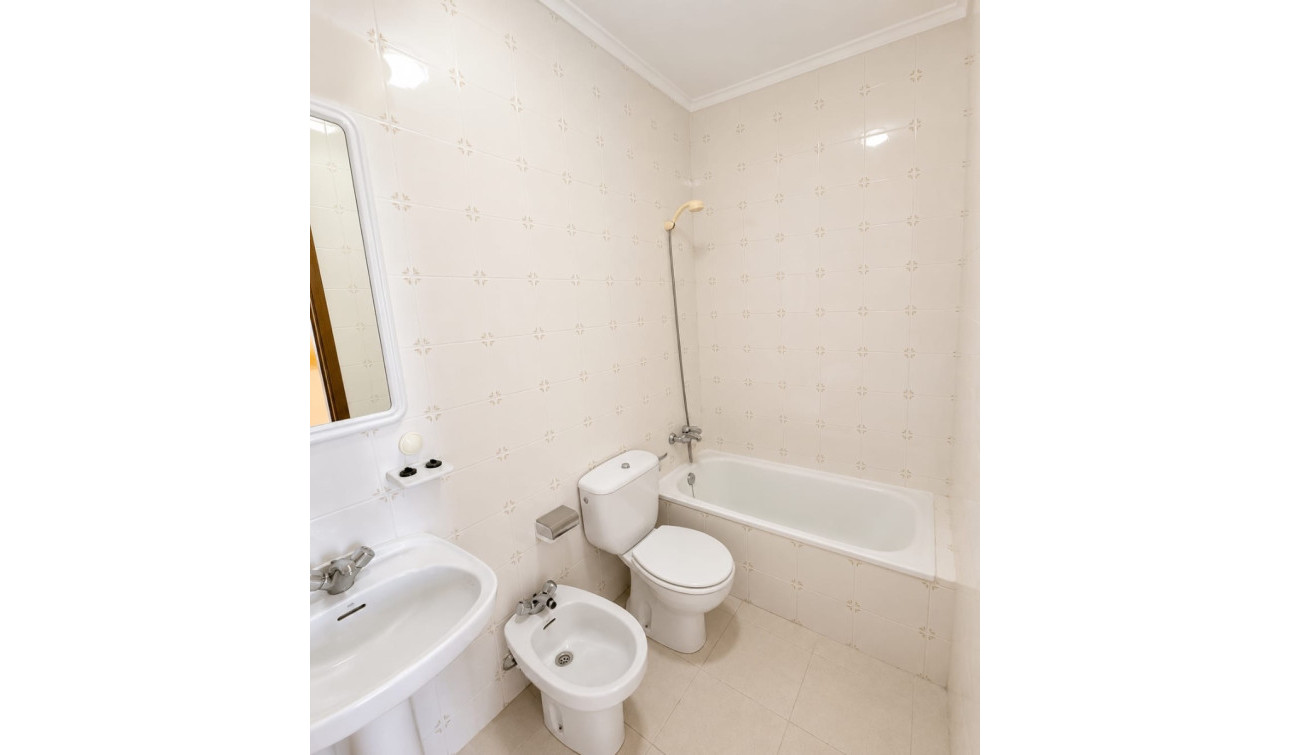 Resale - Apartment / Flat - Alicante - Alicante (Costa Blanca)