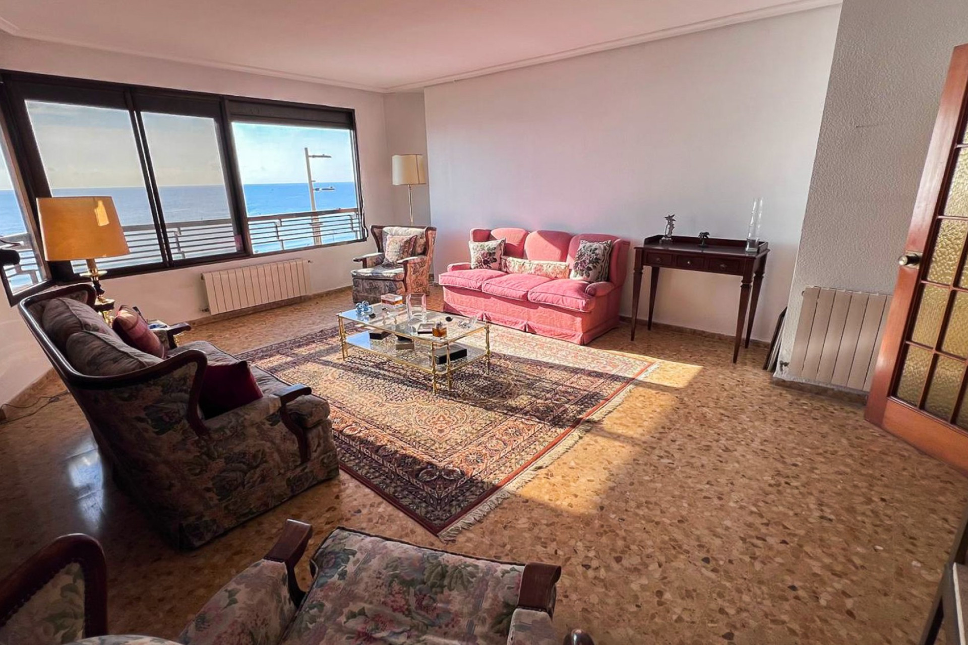 Resale - Apartment / Flat - Alicante - Centro
