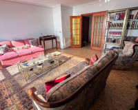 Resale - Apartment / Flat - Alicante - Centro