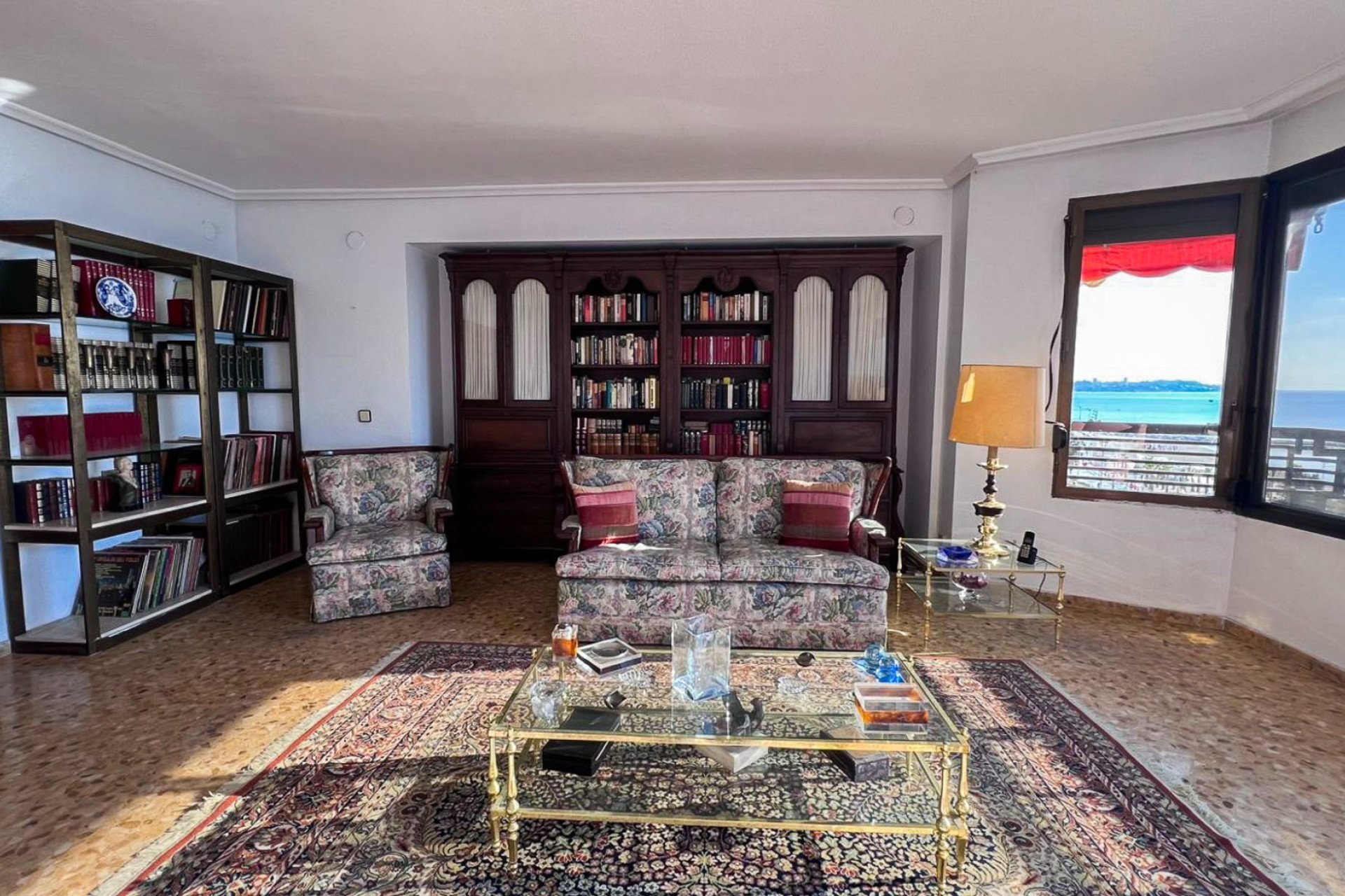 Resale - Apartment / Flat - Alicante - Centro