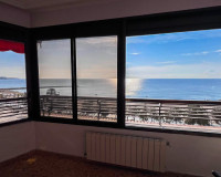 Resale - Apartment / Flat - Alicante - Centro
