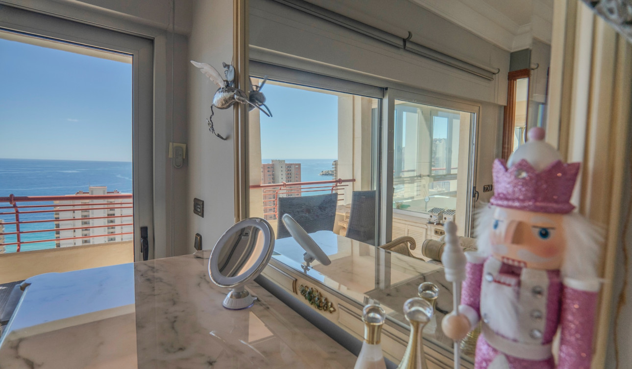 Resale - Apartment / Flat - Benidorm