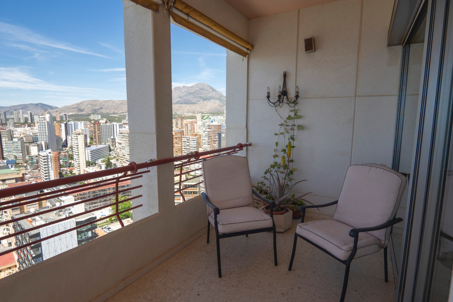 Resale - Apartment / Flat - Benidorm