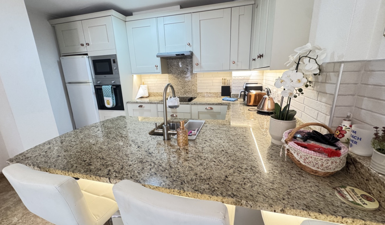 Resale - Apartment / Flat - Cabo Roig