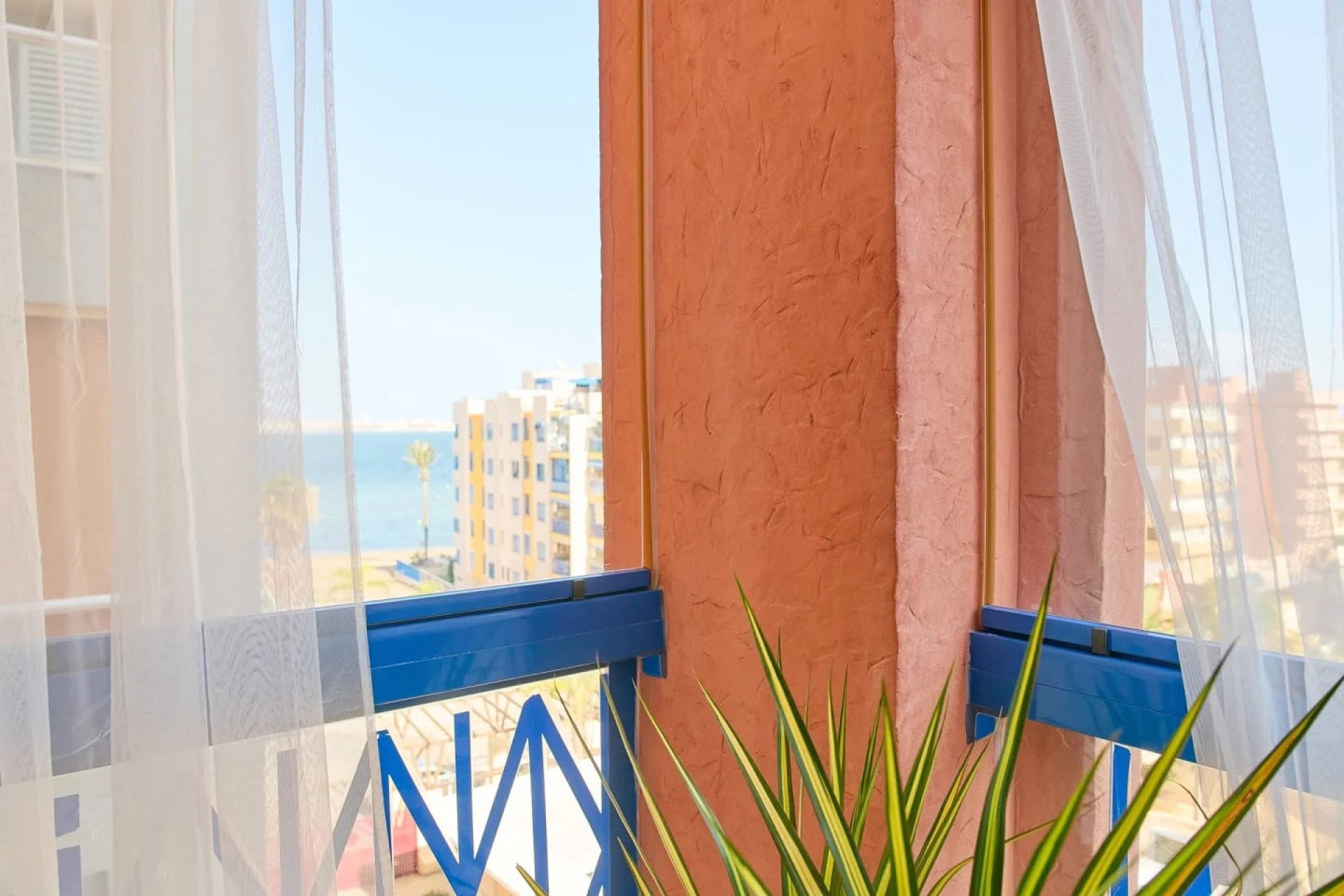 Resale - Apartment / Flat - Cartagena - Playa Honda