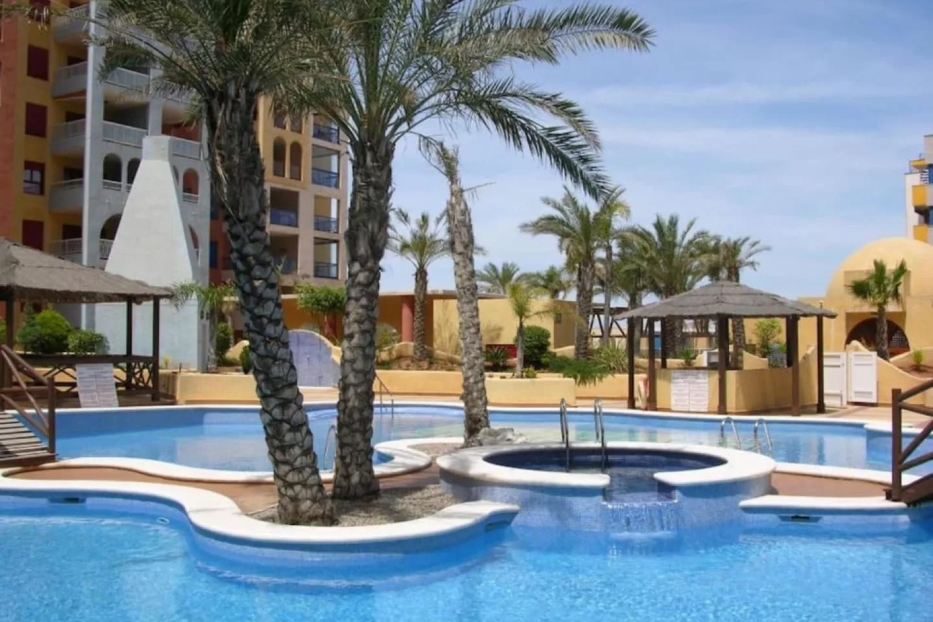 Resale - Apartment / Flat - Cartagena - Playa Honda