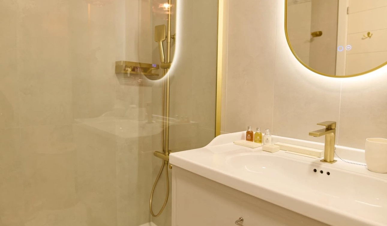 Resale - Apartment / Flat - Cartagena - Playa Honda