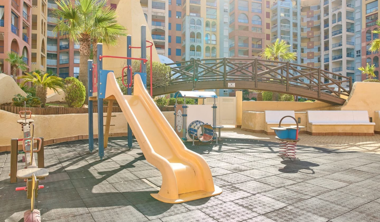 Resale - Apartment / Flat - Cartagena - Playa Honda