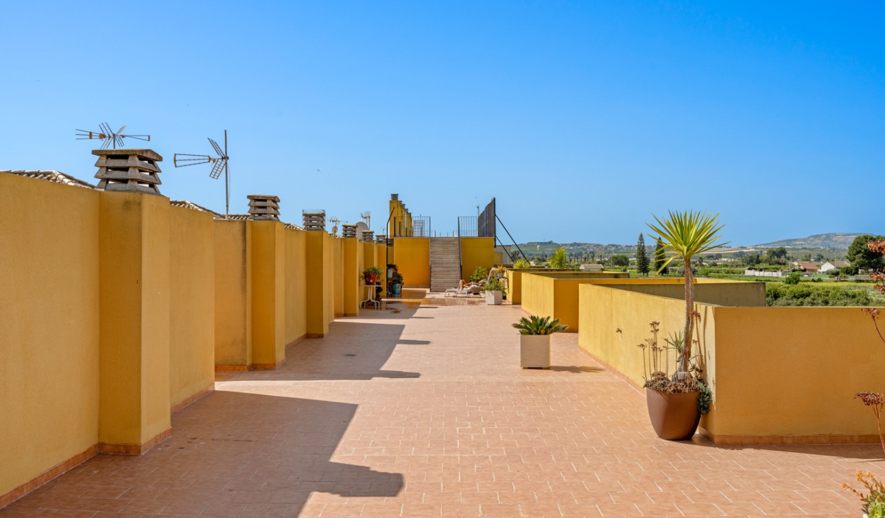 Resale - Apartment / Flat - Daya Nueva - Costa Blanca South