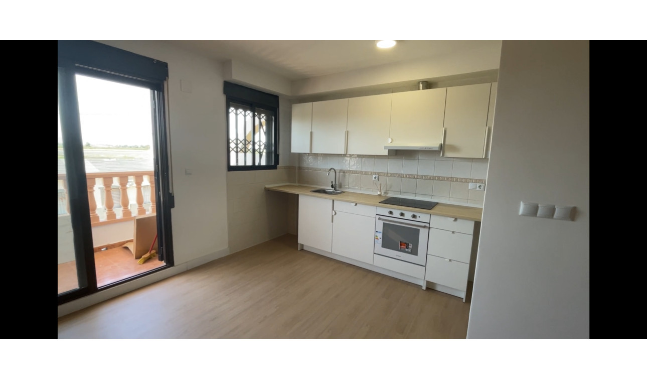Resale - Apartment / Flat - Daya Nueva