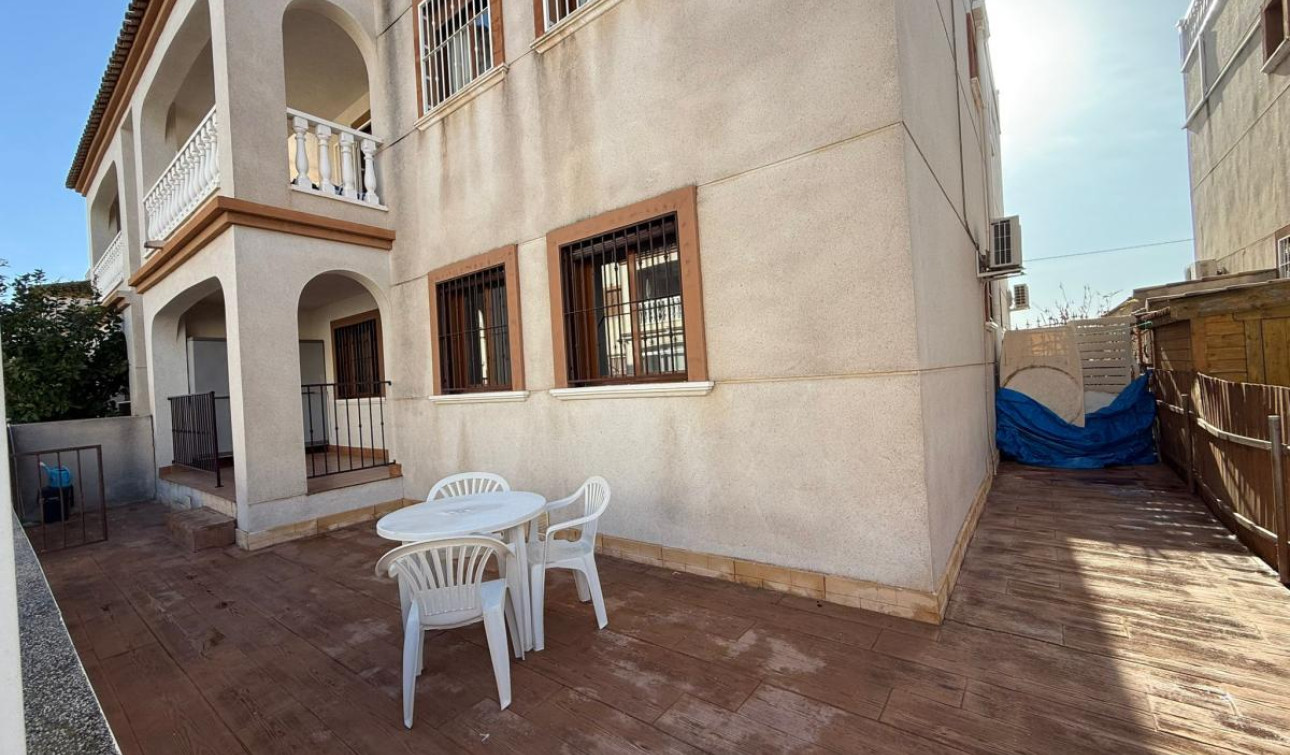 Resale - Apartment / Flat - Daya Vieja