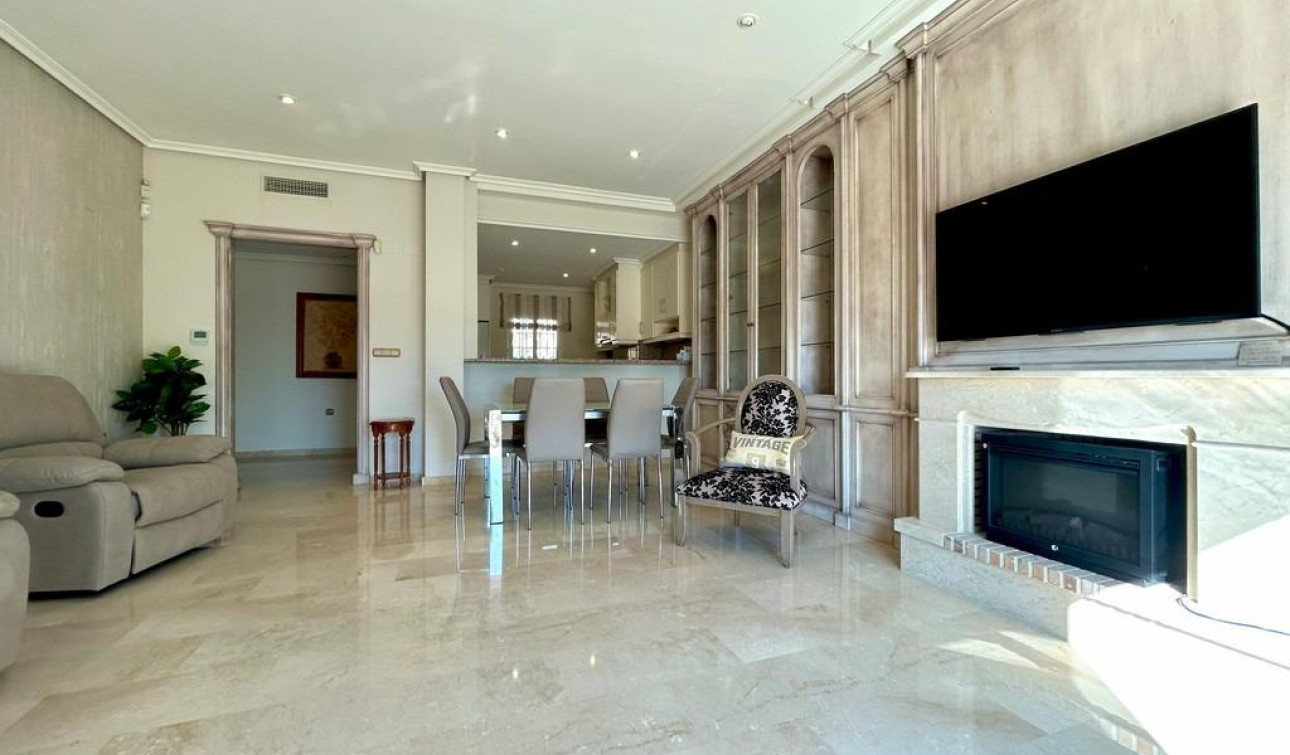 Resale - Apartment / Flat - Dehesa de Campoamor - Campoamor