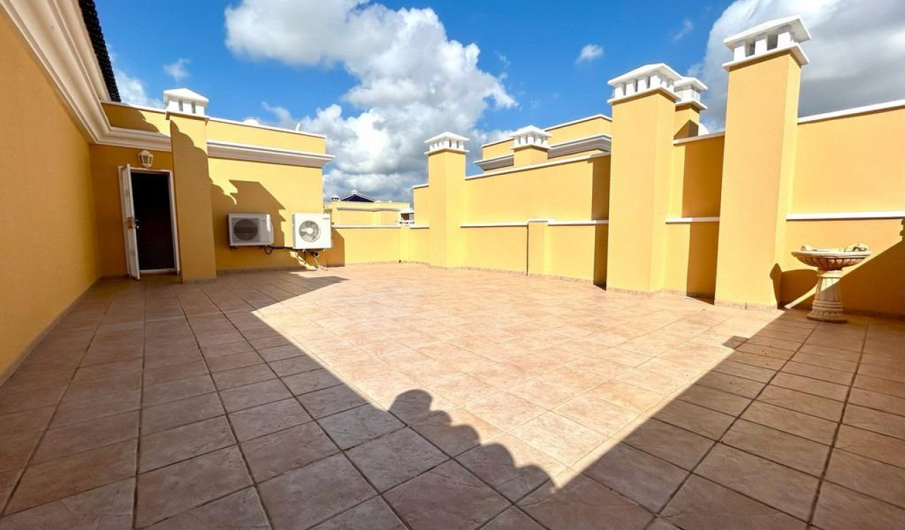 Resale - Apartment / Flat - Dehesa de Campoamor - Campoamor