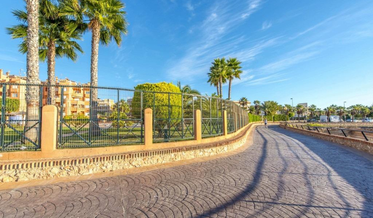 Resale - Apartment / Flat - Dehesa de Campoamor - Campoamor