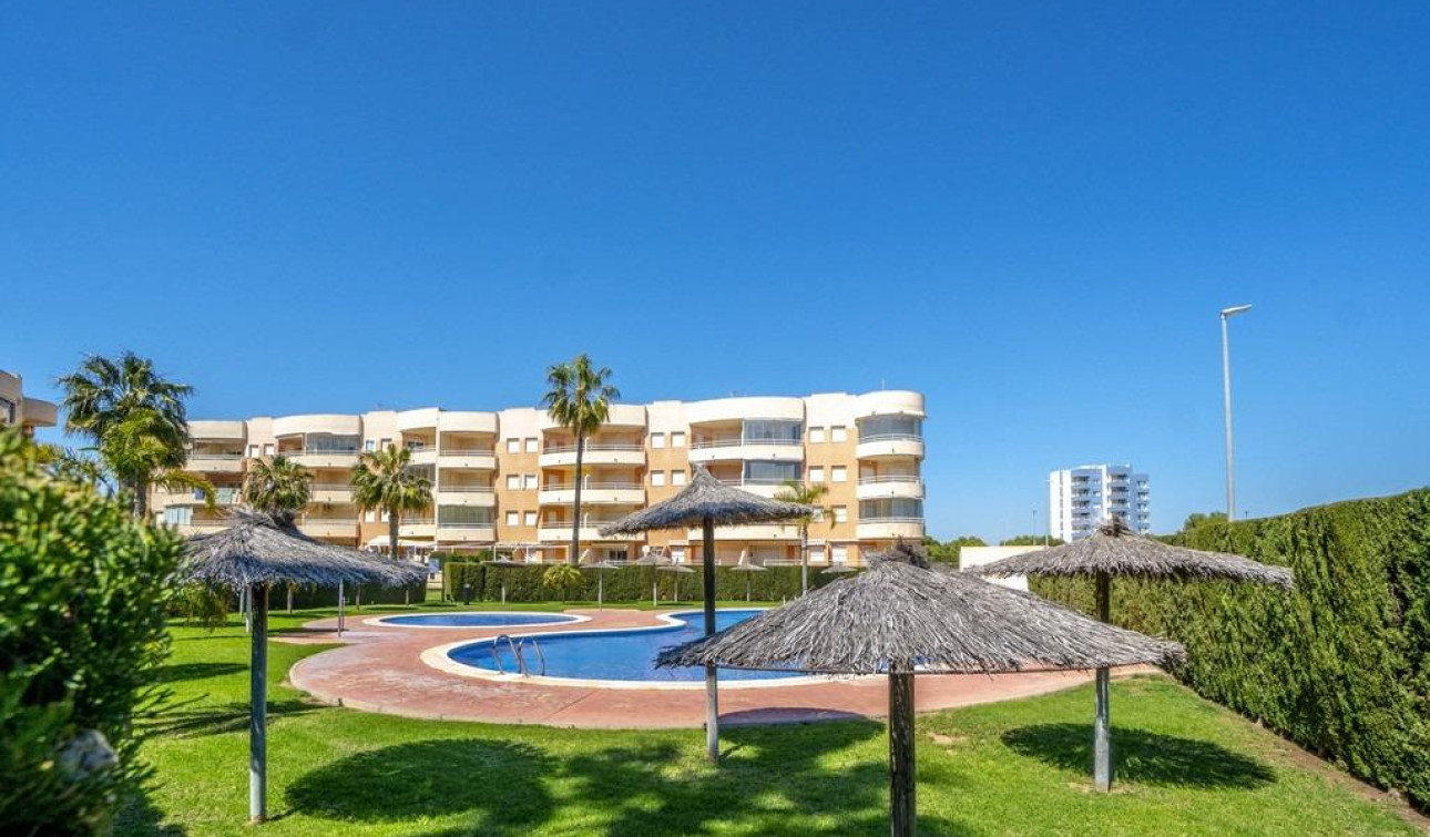 Resale - Apartment / Flat - Dehesa de Campoamor - Campoamor