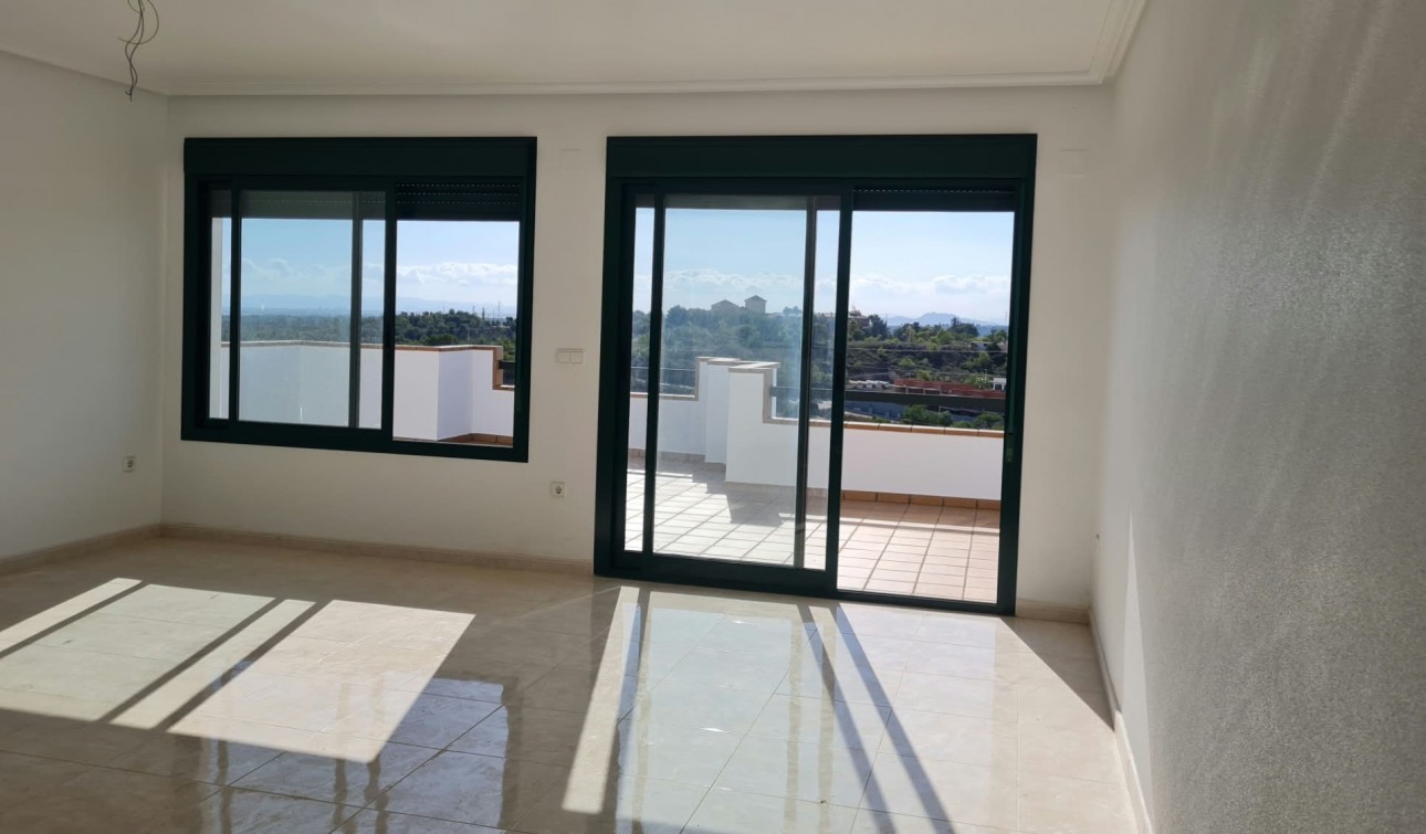 Resale - Apartment / Flat - Dehesa de Campoamor - Campoamor