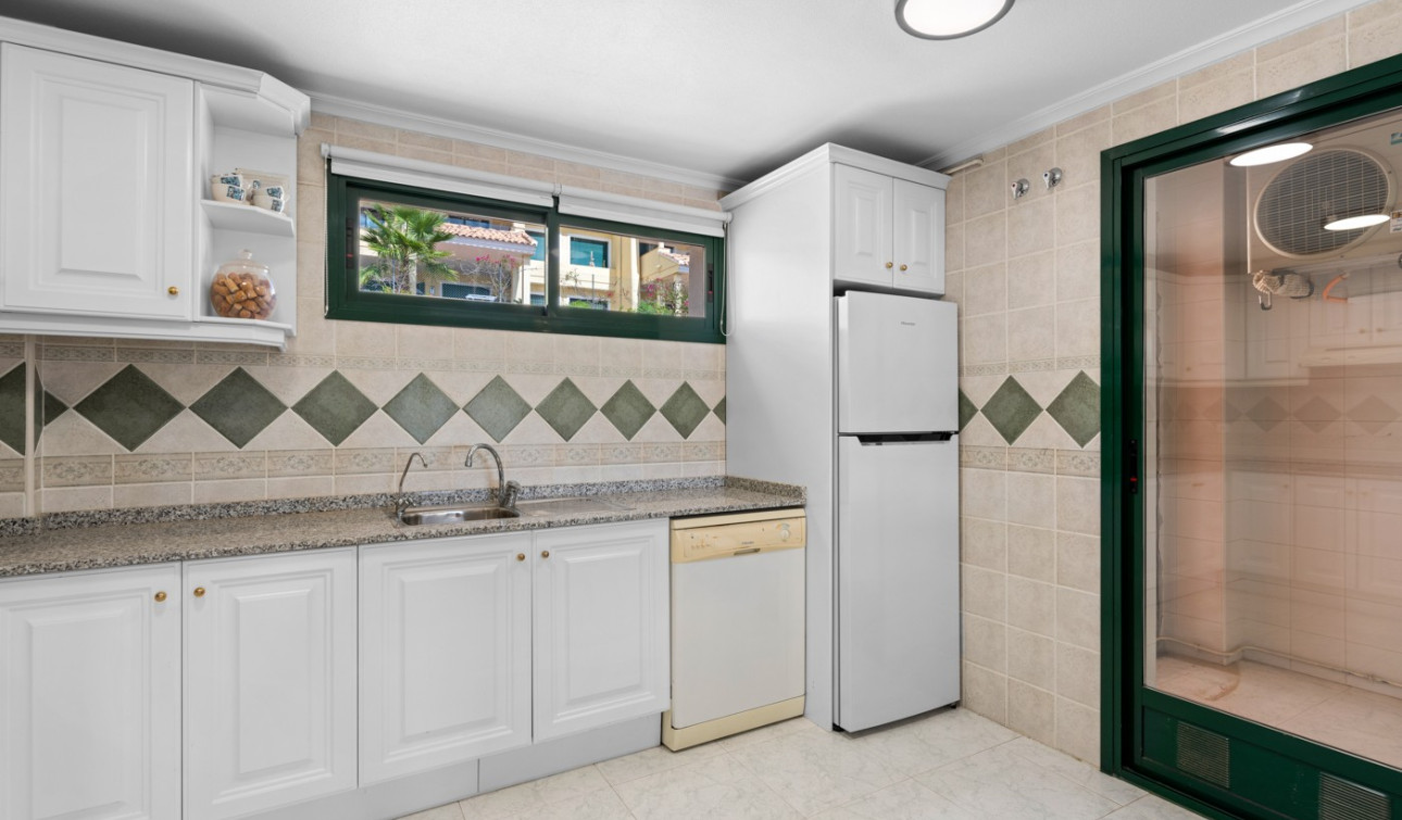Resale - Apartment / Flat - Dehesa de Campoamor - Campoamor