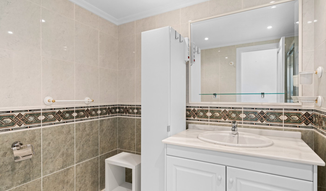 Resale - Apartment / Flat - Dehesa de Campoamor - Campoamor
