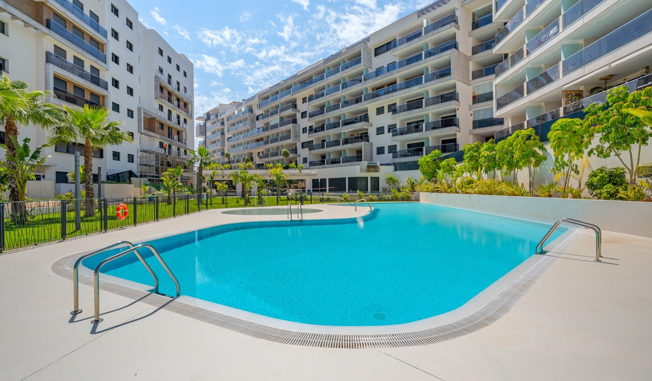 Resale - Apartment / Flat - Dehesa de Campoamor