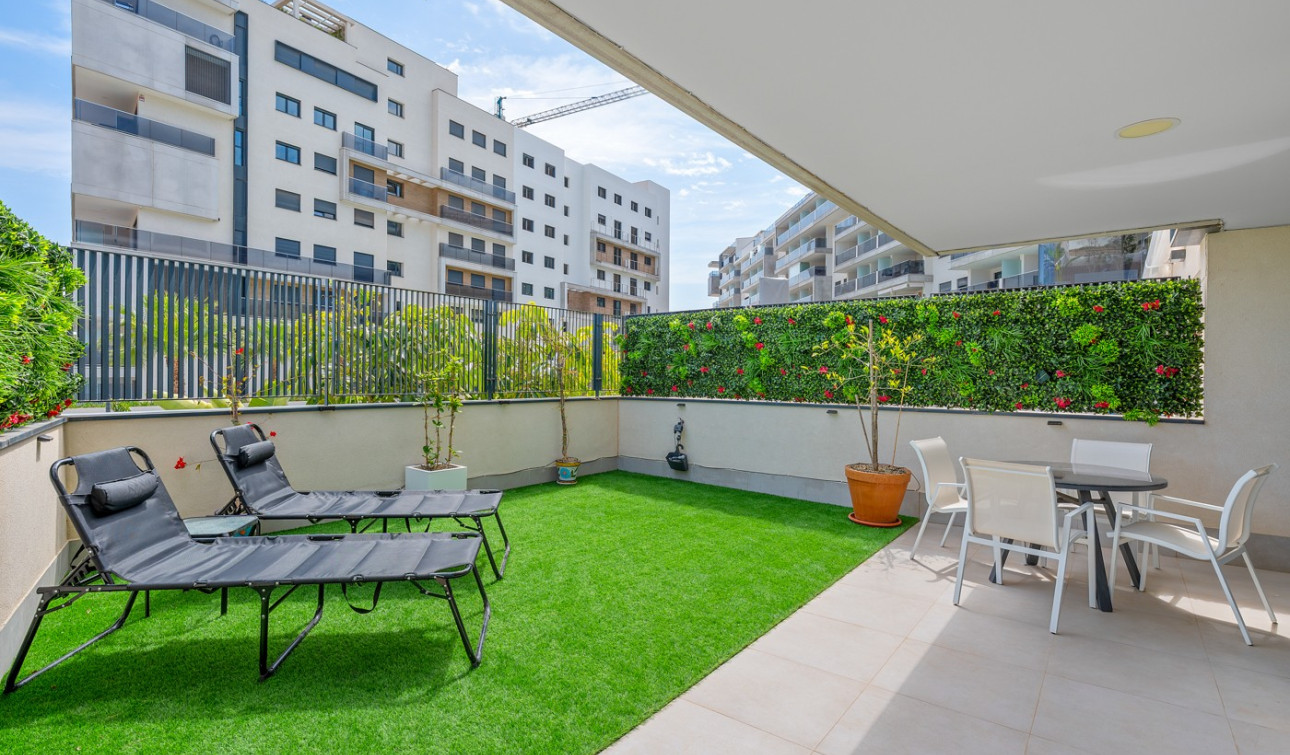 Resale - Apartment / Flat - Dehesa de Campoamor