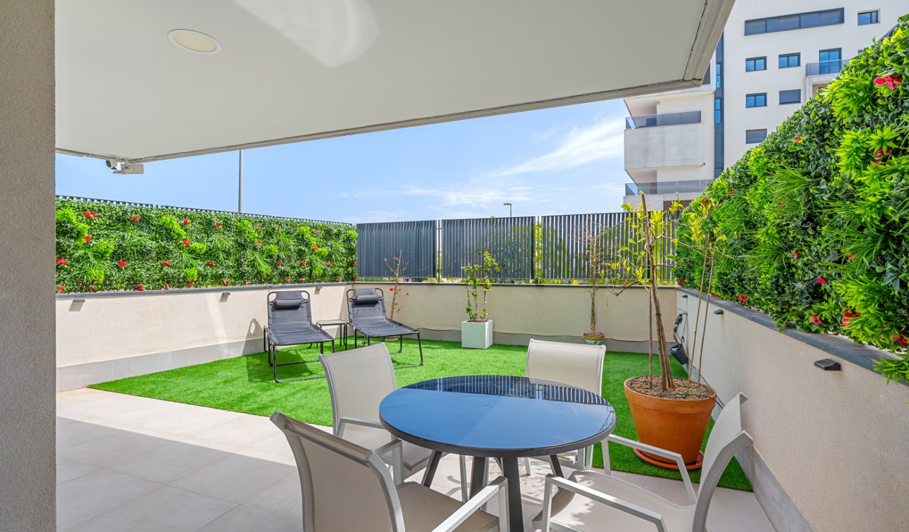 Resale - Apartment / Flat - Dehesa de Campoamor