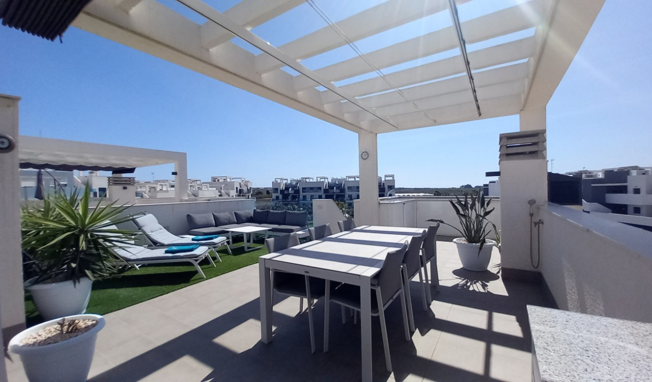 Resale - Apartment / Flat - El Raso