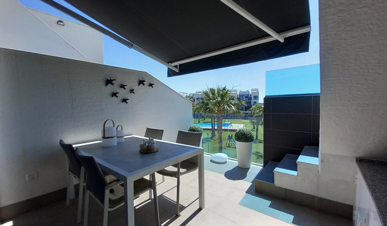 Resale - Apartment / Flat - El Raso