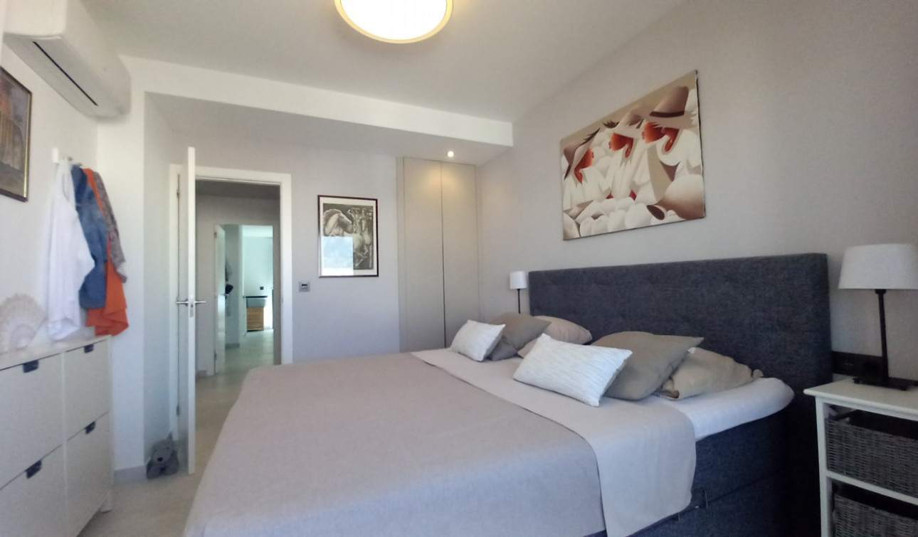 Resale - Apartment / Flat - El Raso