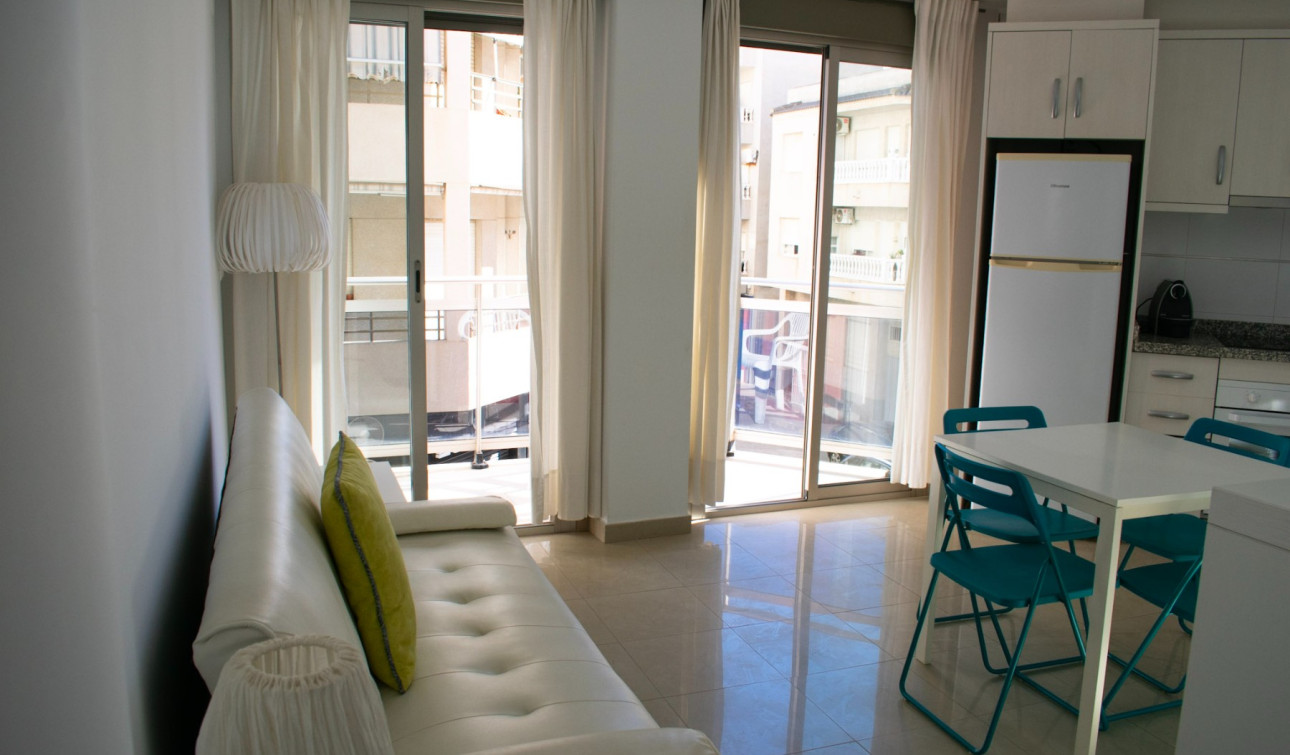 Resale - Apartment / Flat - Guardamar del Segura - Pueblo