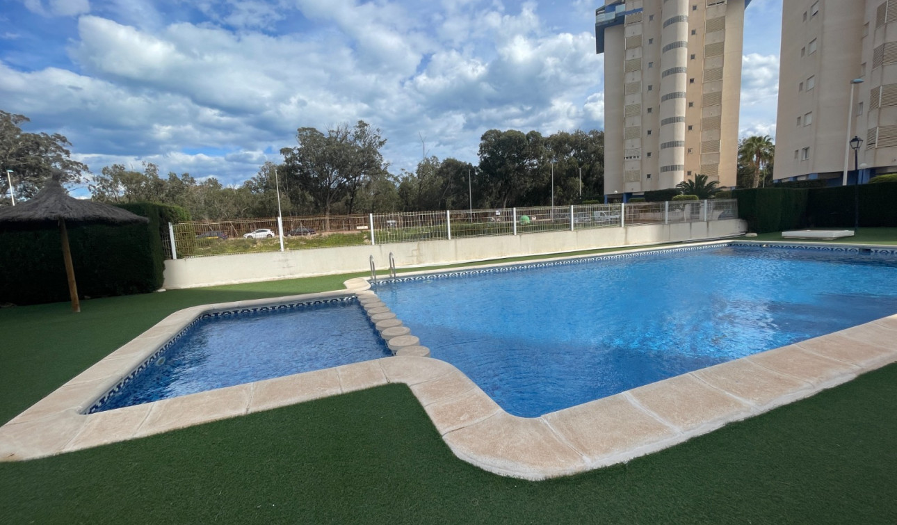 Resale - Apartment / Flat - Guardamar del Segura - Puerto Deportivo
