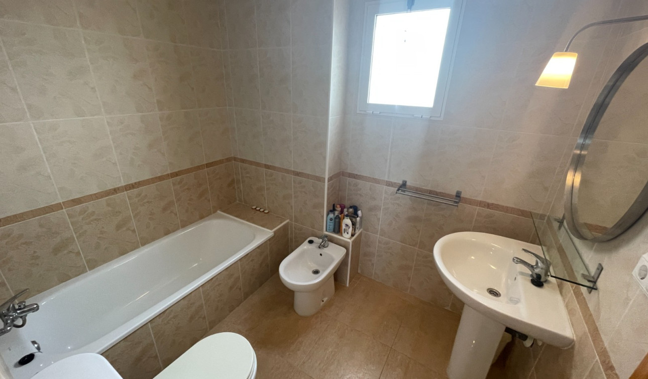 Resale - Apartment / Flat - Guardamar del Segura - Puerto Deportivo