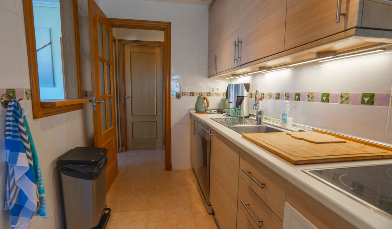 Resale - Apartment / Flat - Guardamar del Segura - Puerto Deportivo