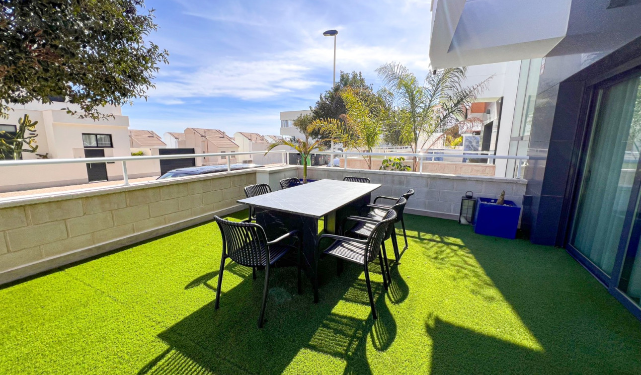 Resale - Apartment / Flat - Guardamar del Segura - Urbanizaciones